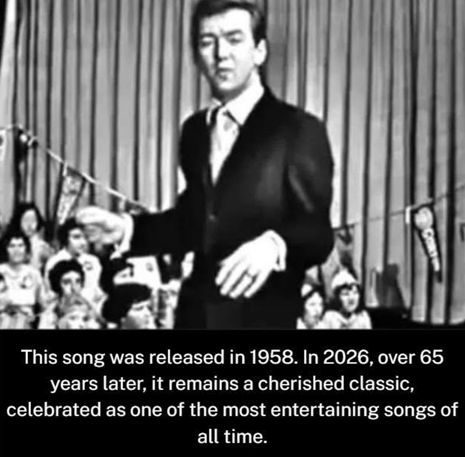 Bobby Darin Stunned Audiences With His Energetic Hit “Splish Splash”-2