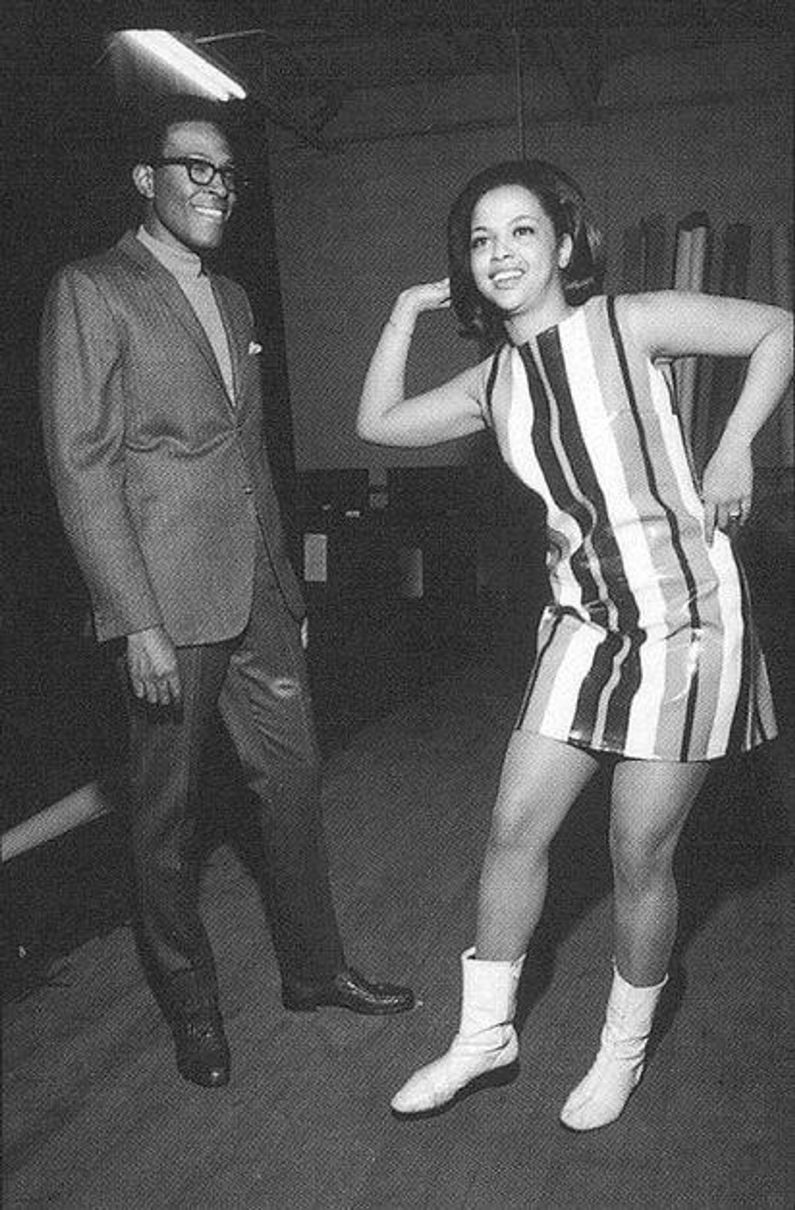 Marvin Gaye and Tammi Terrell 1967 : r/OldSchoolCool