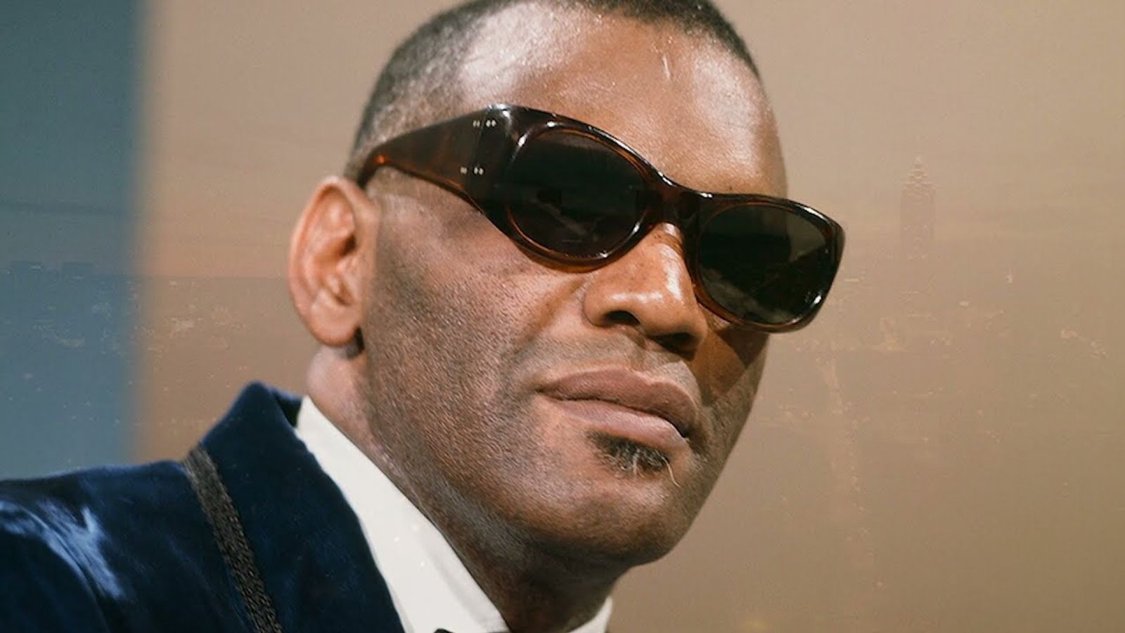 Ray Charles - Georgia On My Mind (Official Video) [RnB] : r/Music