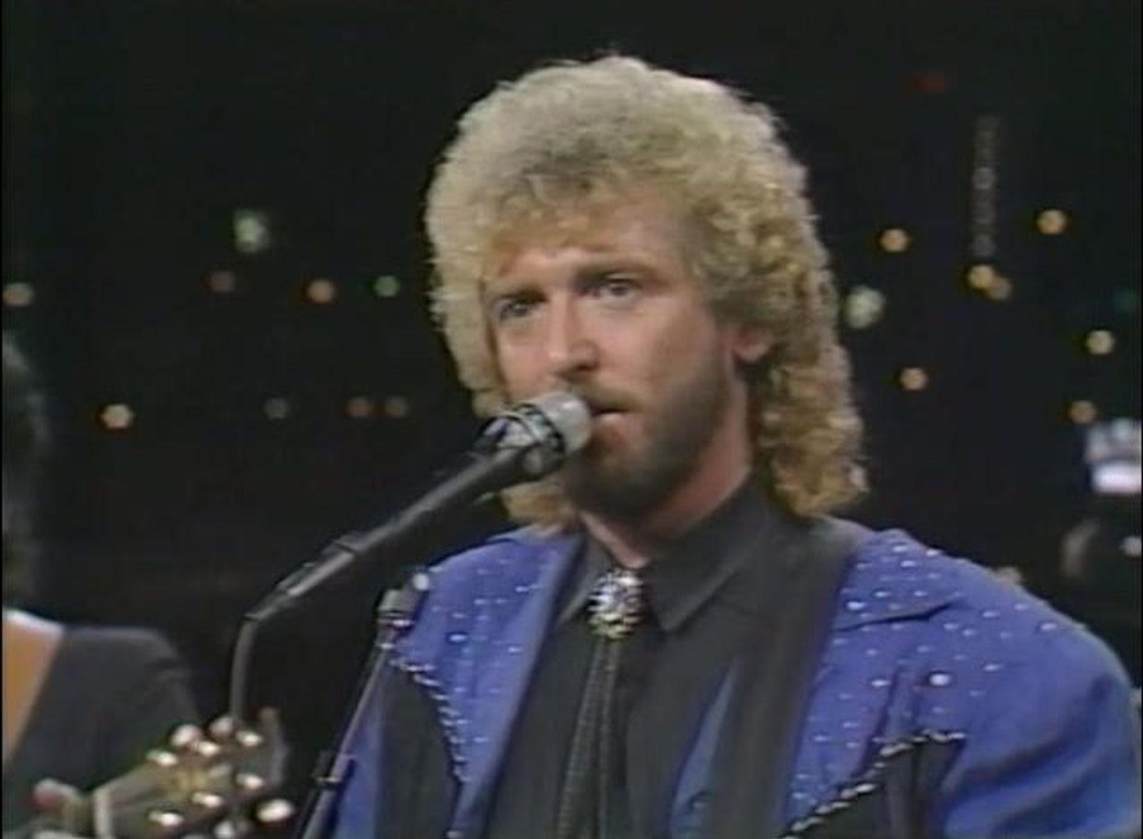 Keith Whitley’s “When You Say Nothing at All” Redefines Country Intimacy in 1988