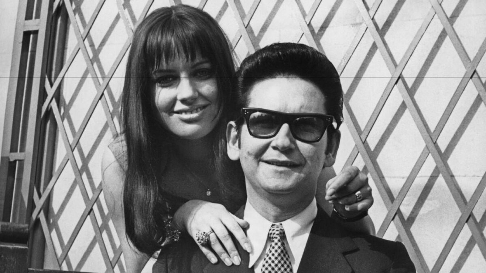 From the Archives: Rock 'n' Roll's Roy Orbison Dies - Los Angeles Times