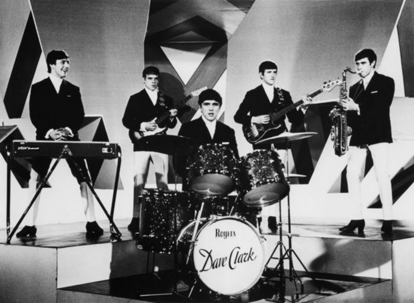 M Music & Musicians Magazine » THE DAVE CLARK FIVE
