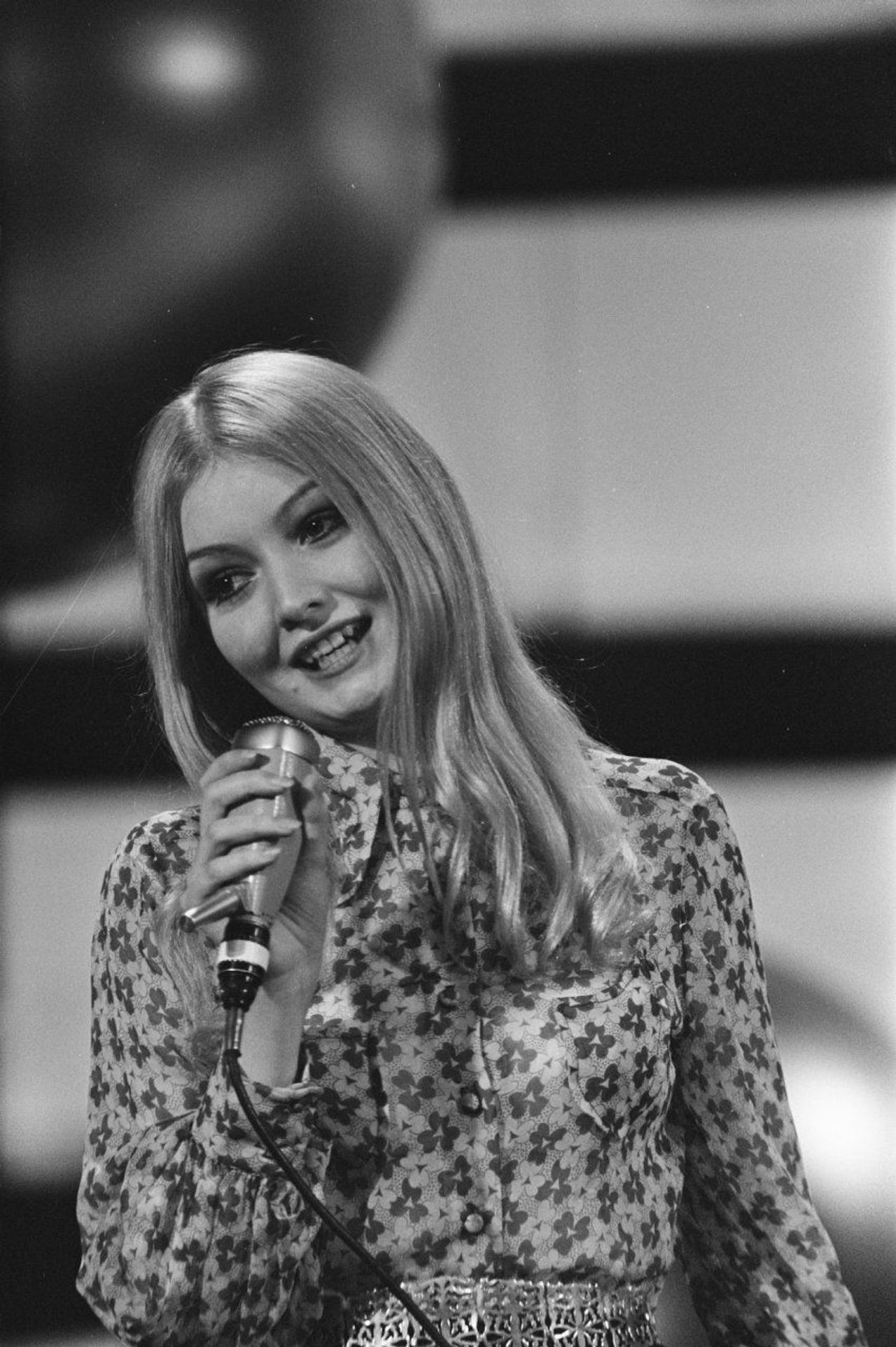 The Paul McCartney Production That Made Mary Hopkin an Apple Records Star