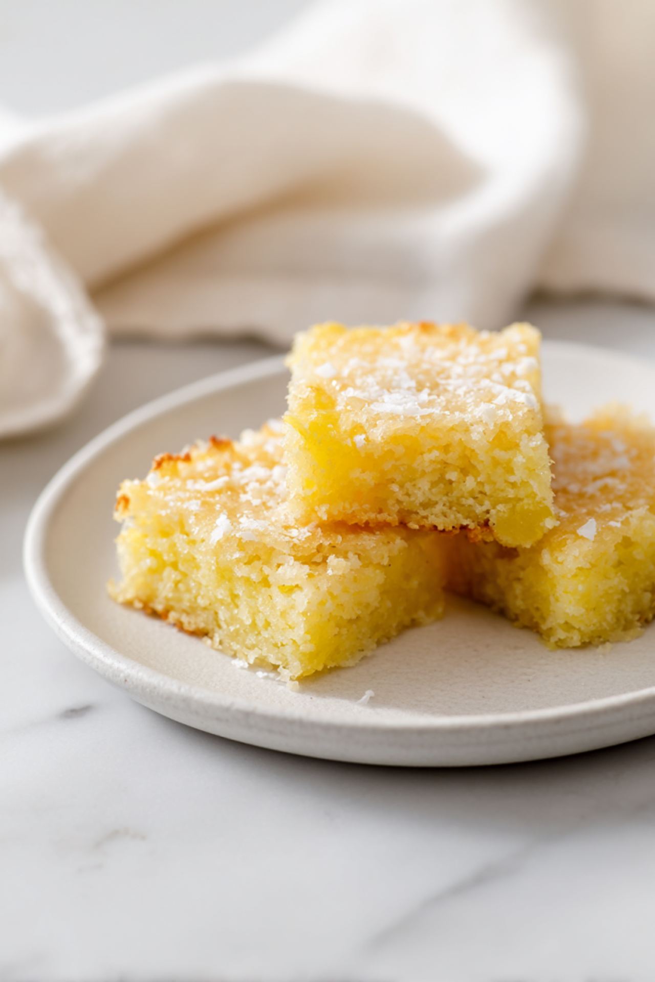 2-Ingredient Pineapple Dessert Bars