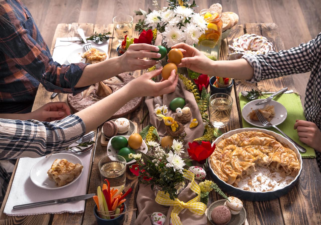 A table with food | Source: Freepik