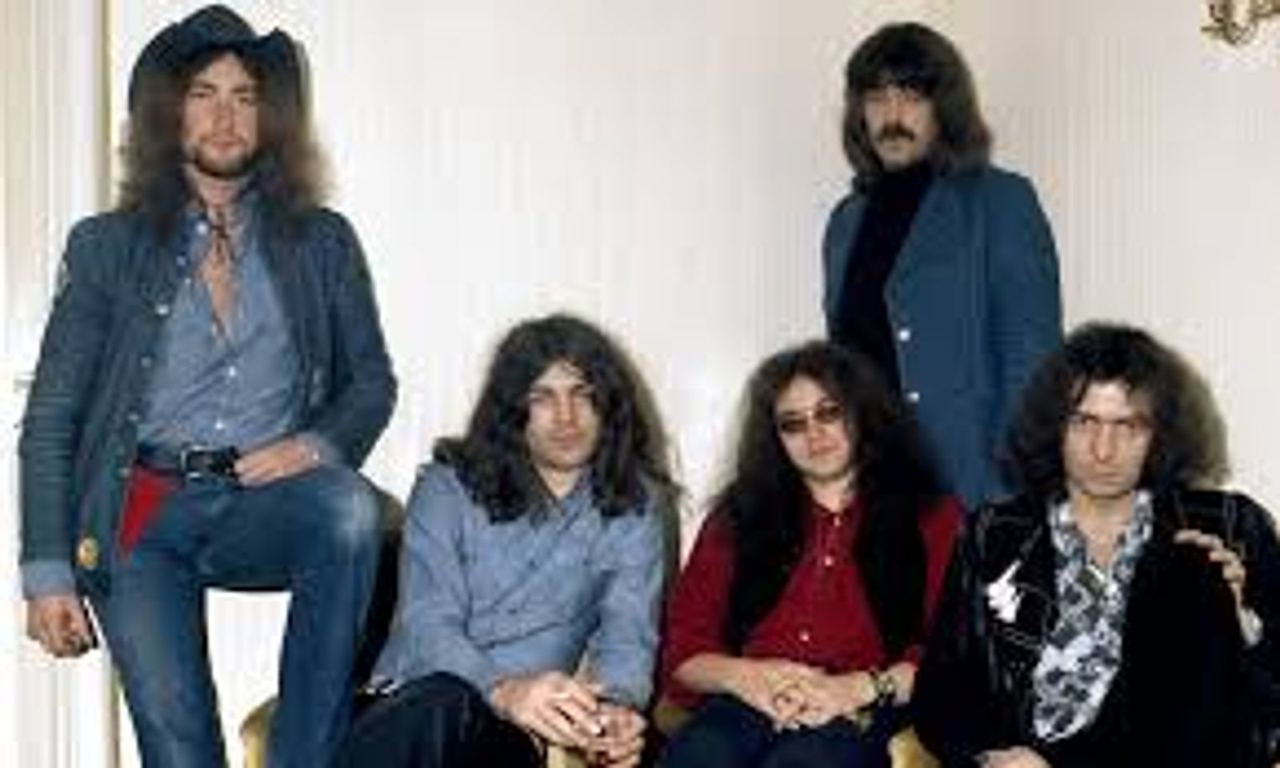 Smoke On The Water': Deep Purple's Fire In The Sky | uDiscover