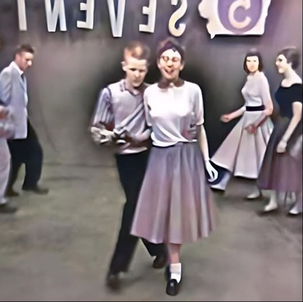 Do You Recall This Iconic Dance from the 1950s? It Evokes Powerful Nostalgia-2
