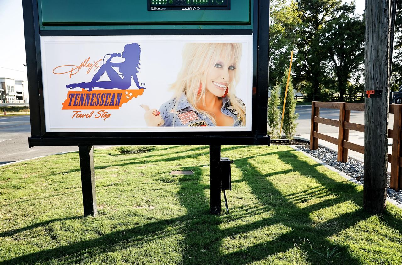 Parton's surprise June 24 appearance at the Tennessean Travel Stop would become one of her final in-person public outings. Witnesses later recalled that she seemed "very happy" and "not in pain at all" despite ongoing health concerns. | Source: Getty Images