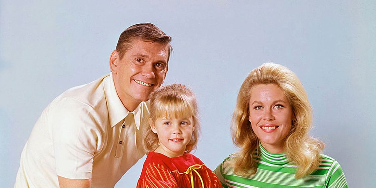 Erin Murphy, pictured between Dick York and Elizabeth Montgomery | Source: Getty Images