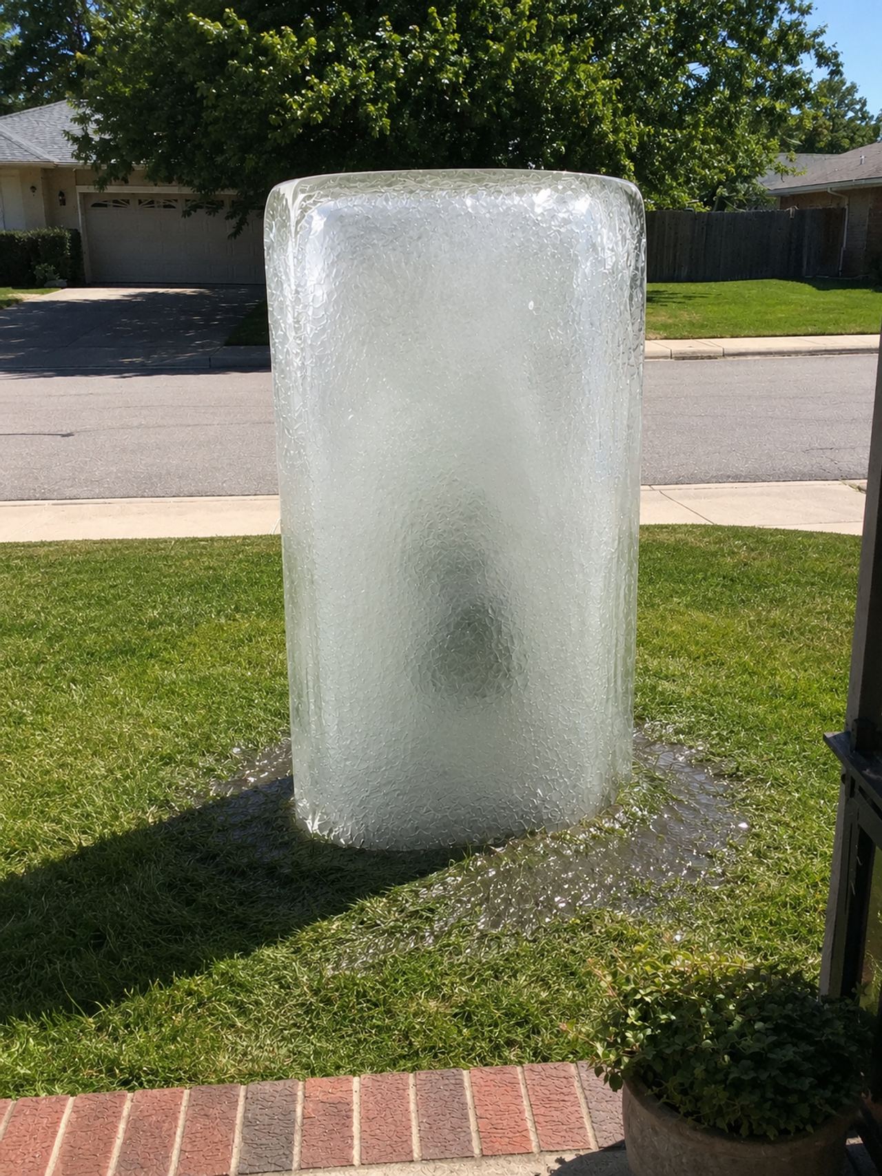 A block of ice | Source: Amomedia