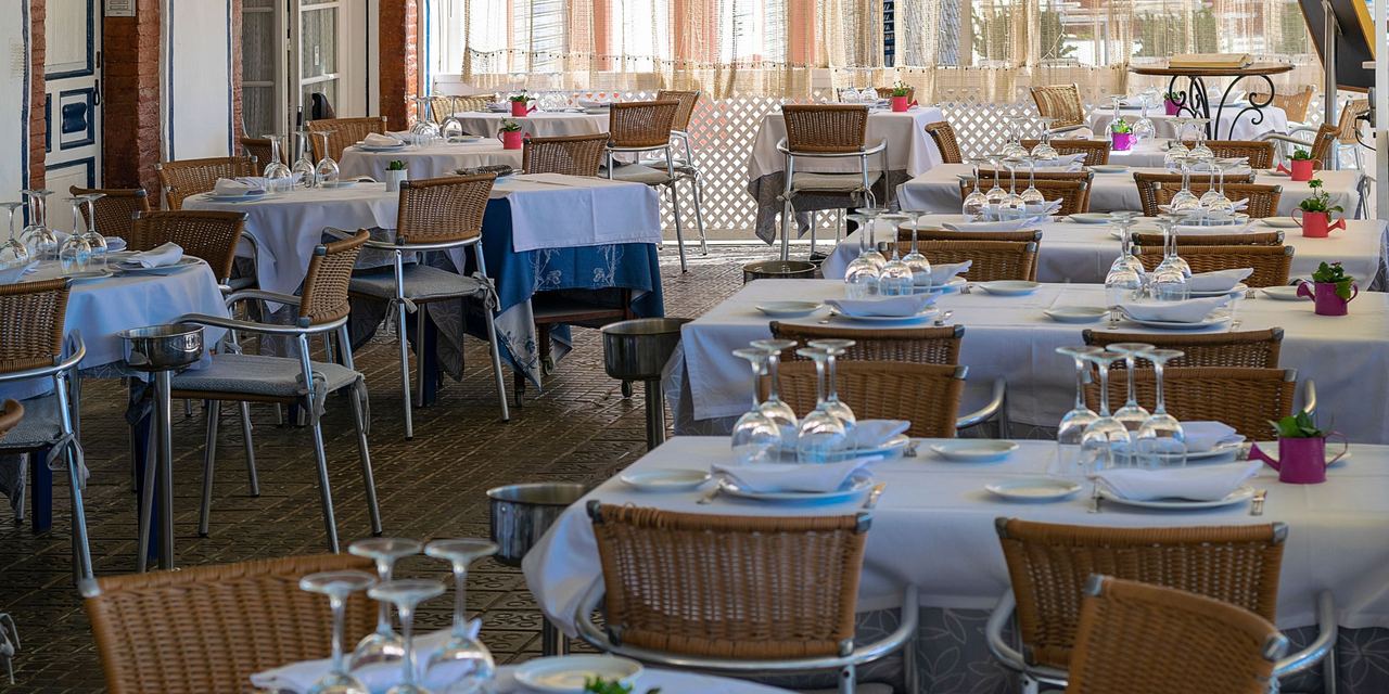 The interior of a restaurant | Source: Pexels