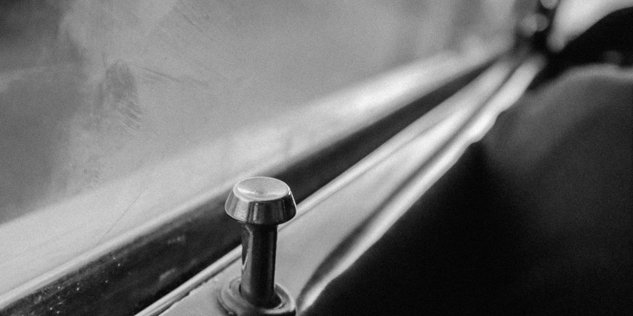 A car window | Source: Pexels
