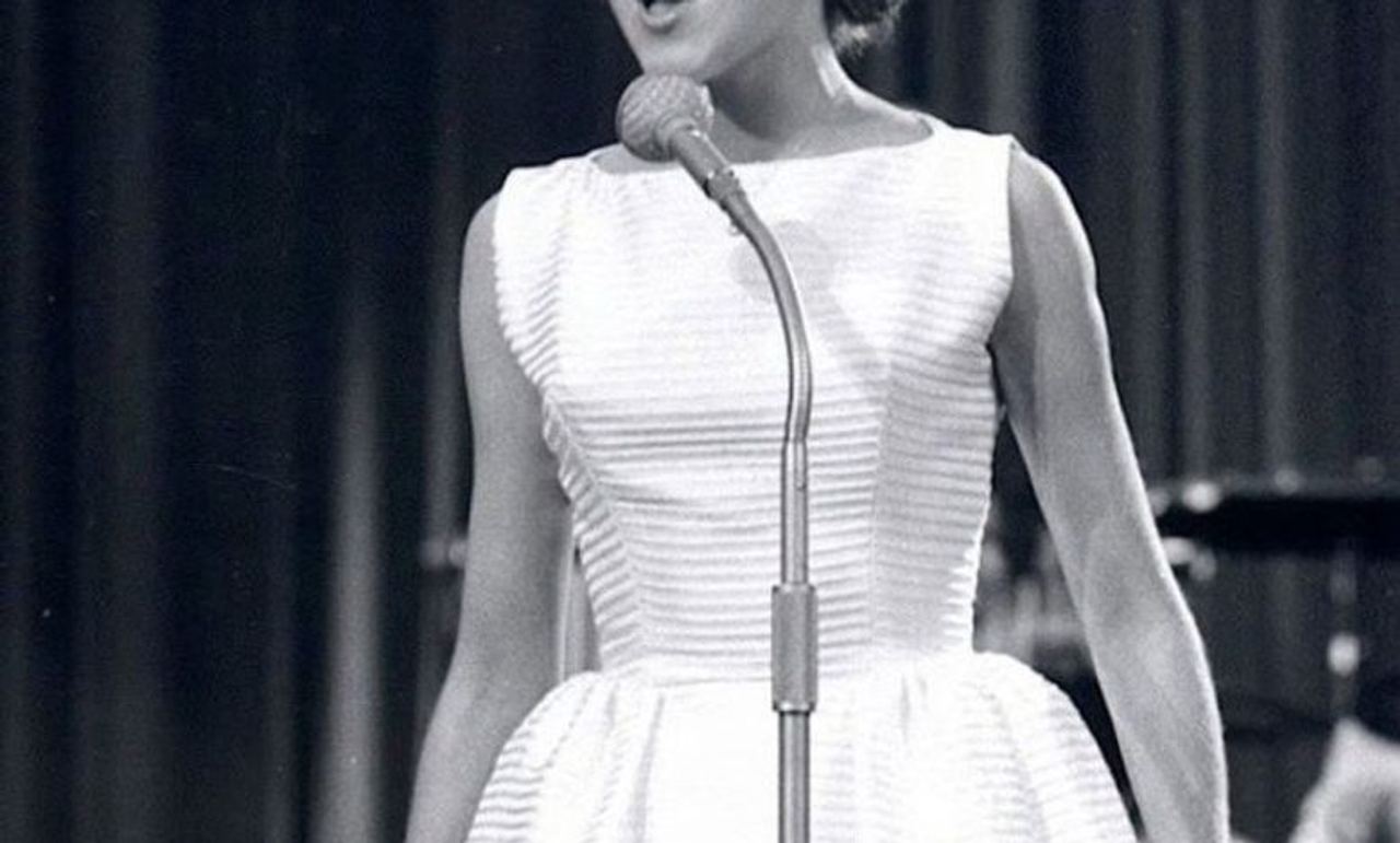 I Will Follow Him — How Little Peggy March Turned a Teenage Voice into a Global Sensation