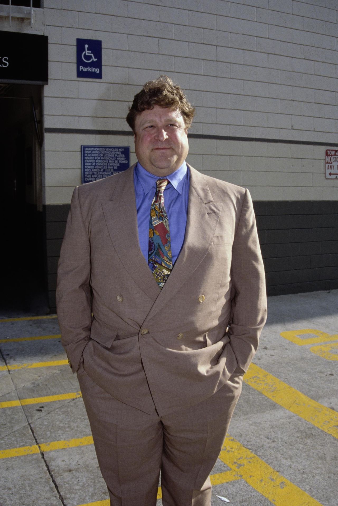 John Goodman steps out in 1990, capturing the actor during the early years of the fame that would make his appearance a familiar sight to television audiences. | Source: Getty Images