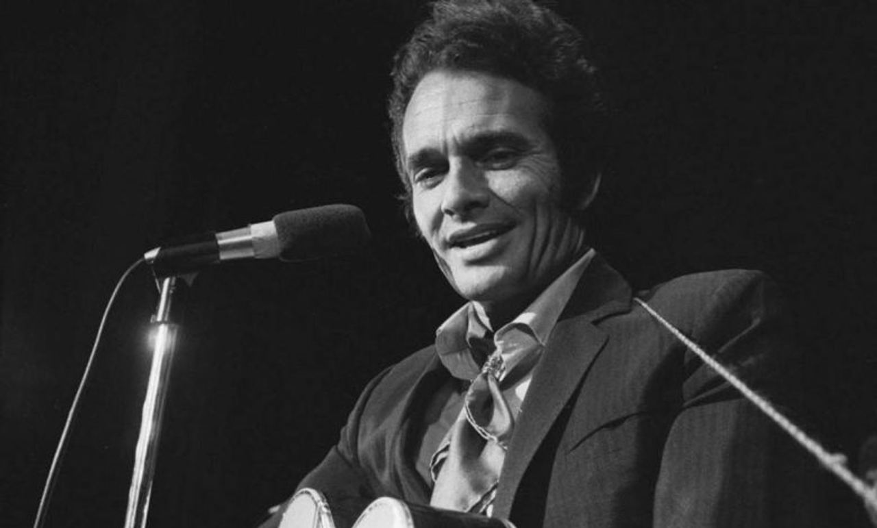 Merle Haggard’s ‘If We Make It Through December’ Captures the Heartache of Hard Times and Redefines Country Realism in 1