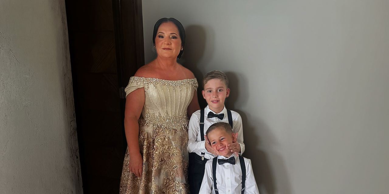 Donike Gocaj and her grandchildren | Source: Facebook/Donika Gocaj