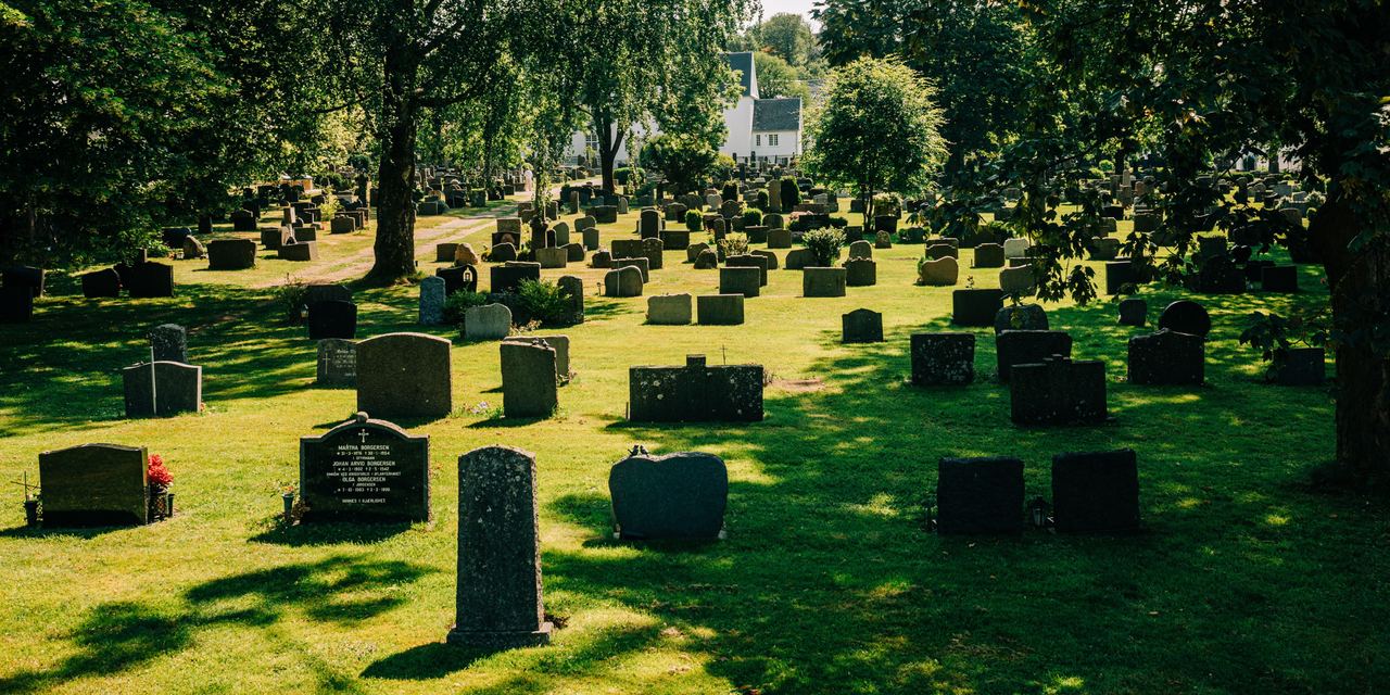 A graveyard | Source: Pexels