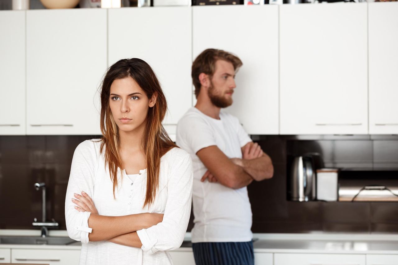 An unhappy couple | Source: Magnific