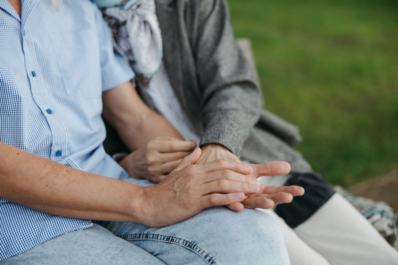 A man and an elderly woman | Source: Pexels