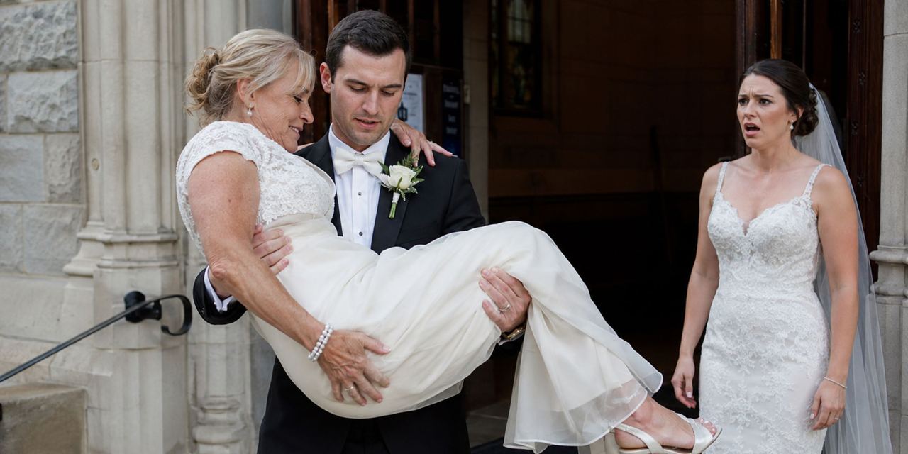 A bride staring at her groom in shock | Source: Amomama