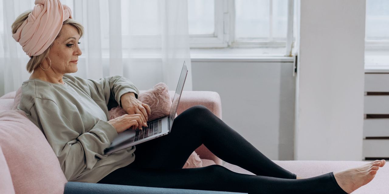 An older woman on her laptop | Source: Pexels