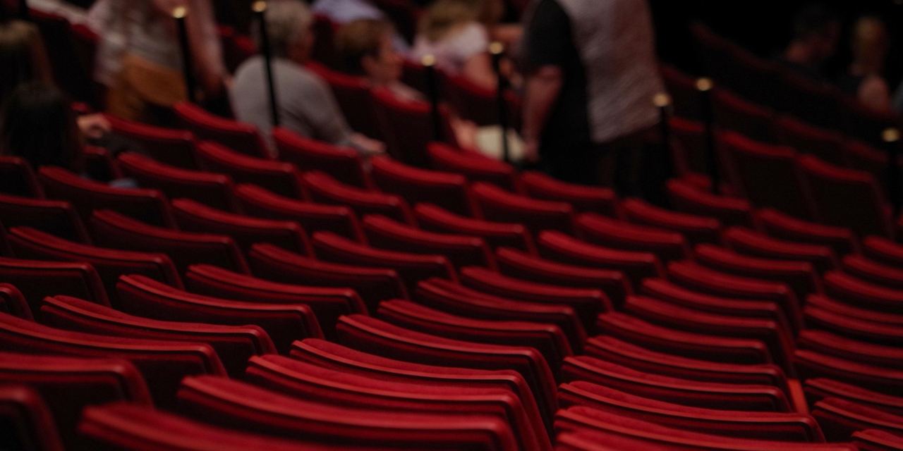 Auditorium seats | Source: Pixabay