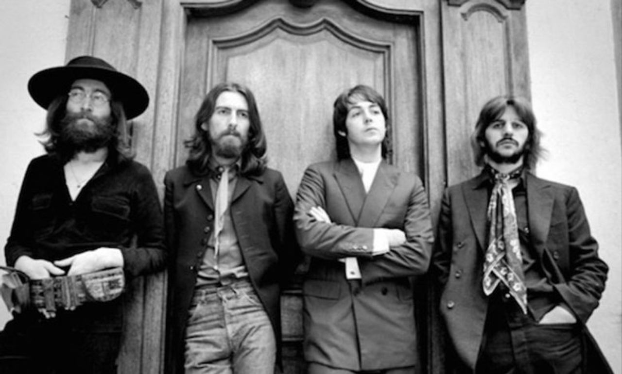 On a cold rooftop in London, five sons played a song their fathers once made immortal—then let it vanish.