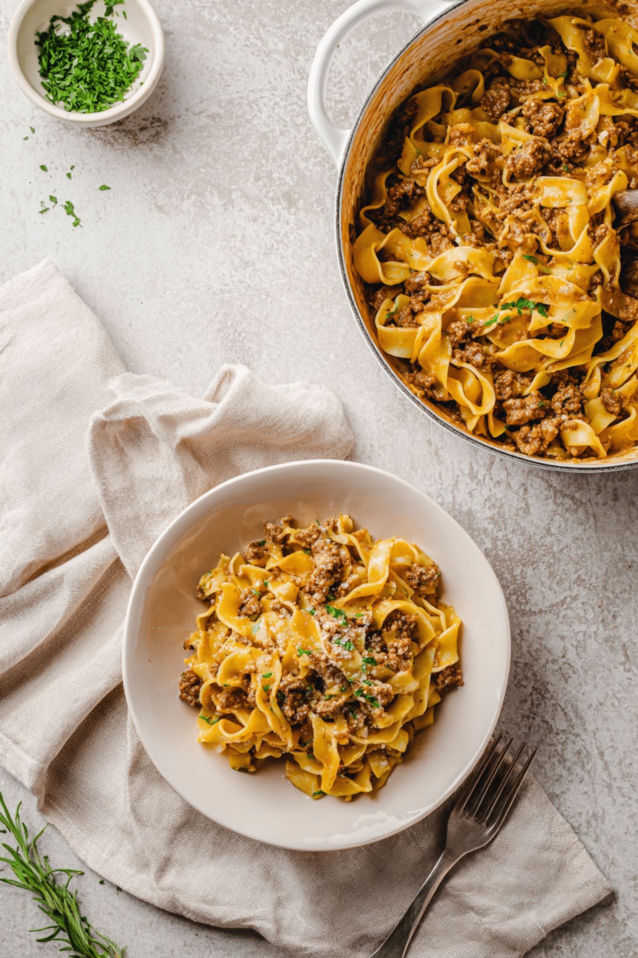 One Pot Ground Beef Egg Noodles