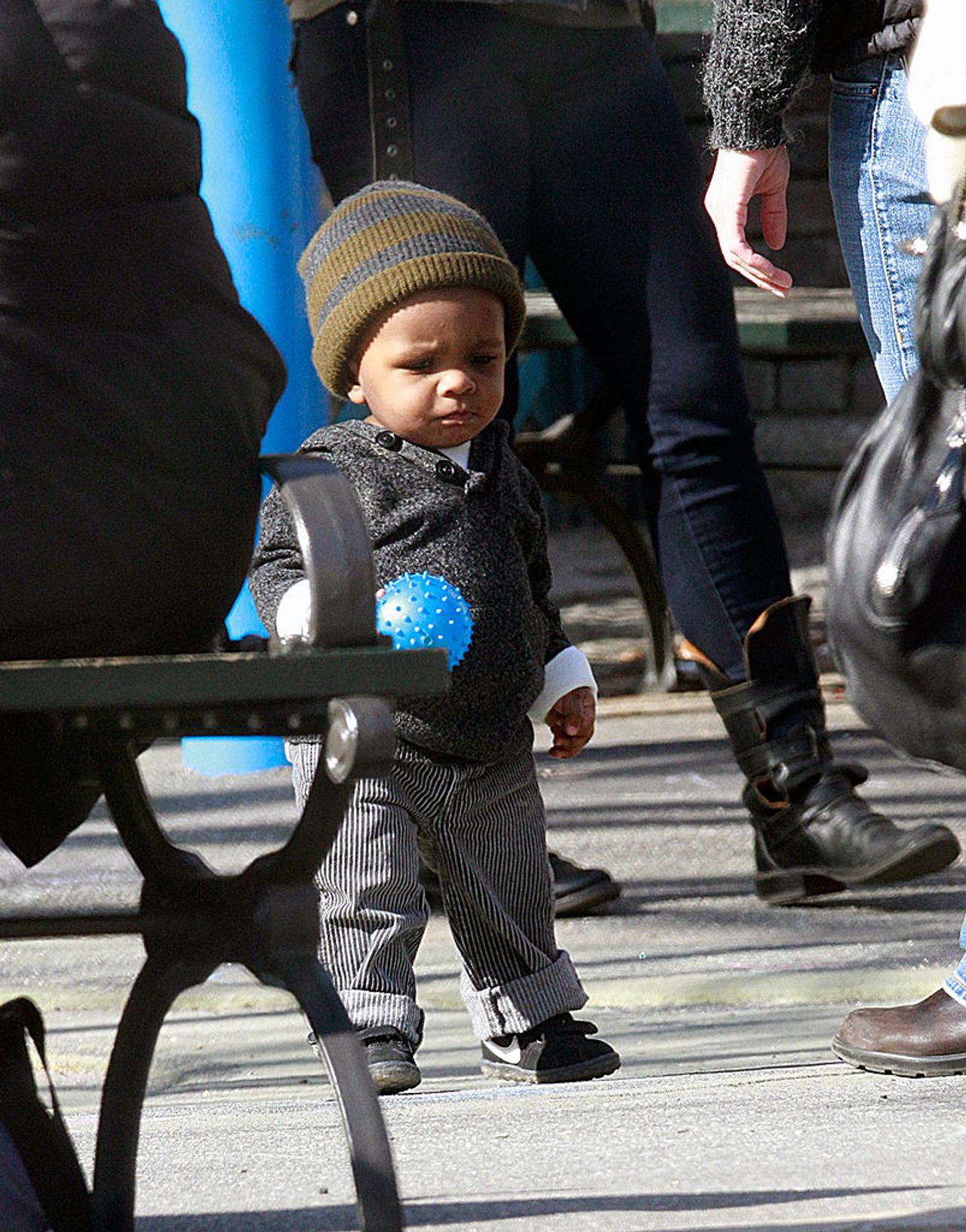 The actress' son, Louis Bardo, when he was a baby seen out in New York City on March 20, 2011. | Source: Getty Images
