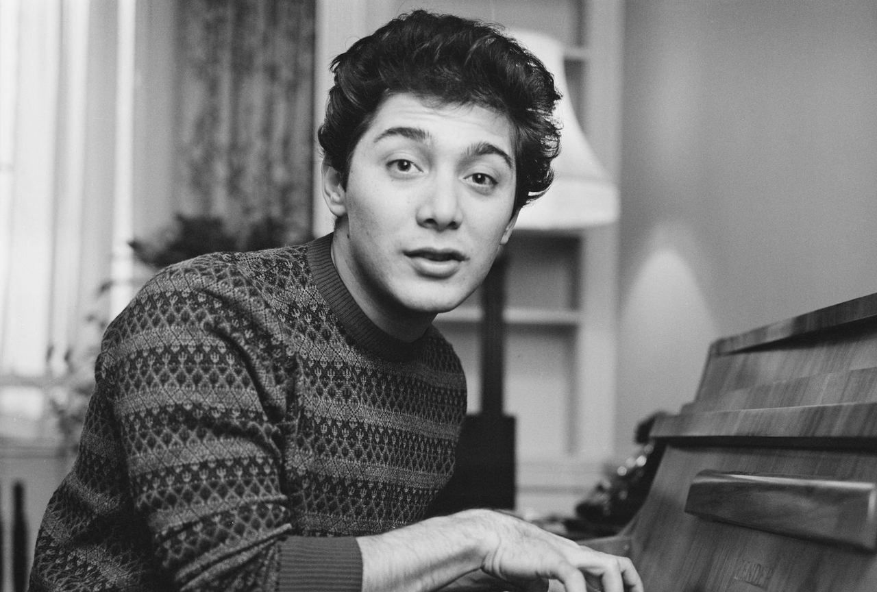 7 Romantic Paul Anka Songs That Will Make You Nostalgic For 'Puppy Love' |  Woman's World