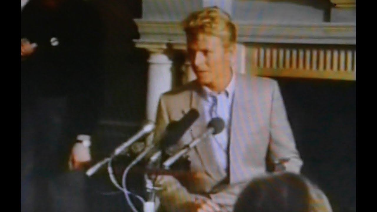 When David Bowie Radically Transformed The Rolling Stones’ Classic 1967 Hit
