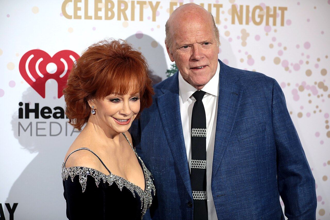 Reba McEntire & Rex Linn (51935656397)