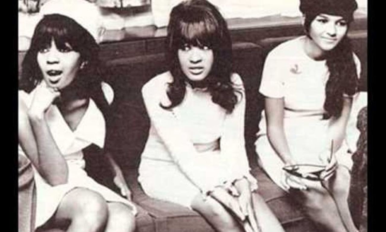 Released in 1964, this song turned heartbreak into something strangely beautiful.