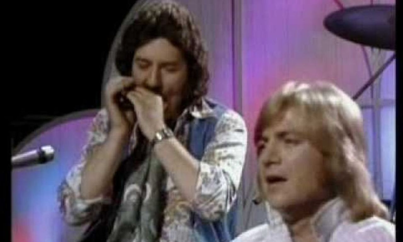 Released in 1978… this wasn’t a loud love song, it was the quiet sound of two hearts realizing some feelings arrive no m