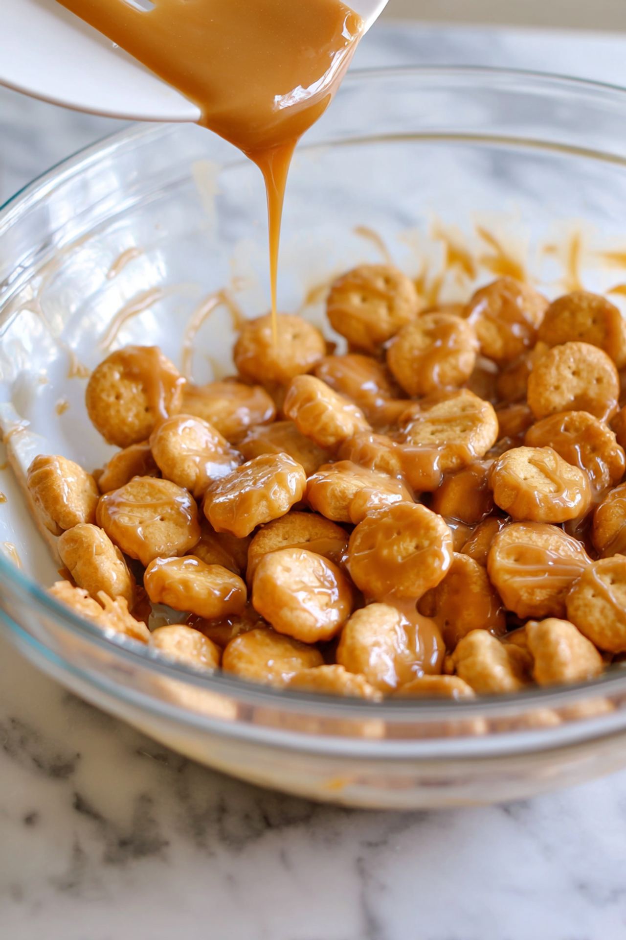 Salted Caramel Cracker Bites