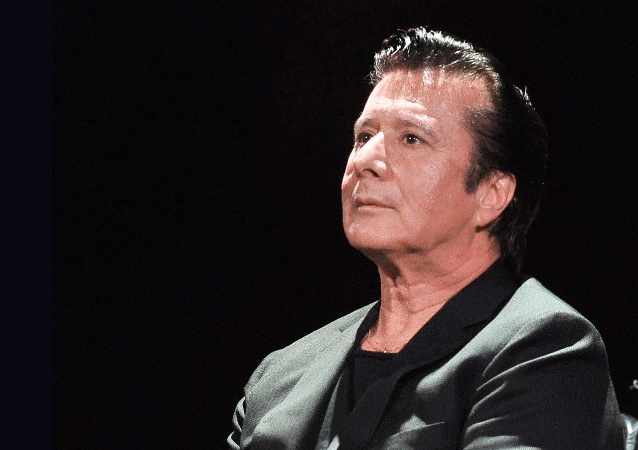 Steve Perry 01