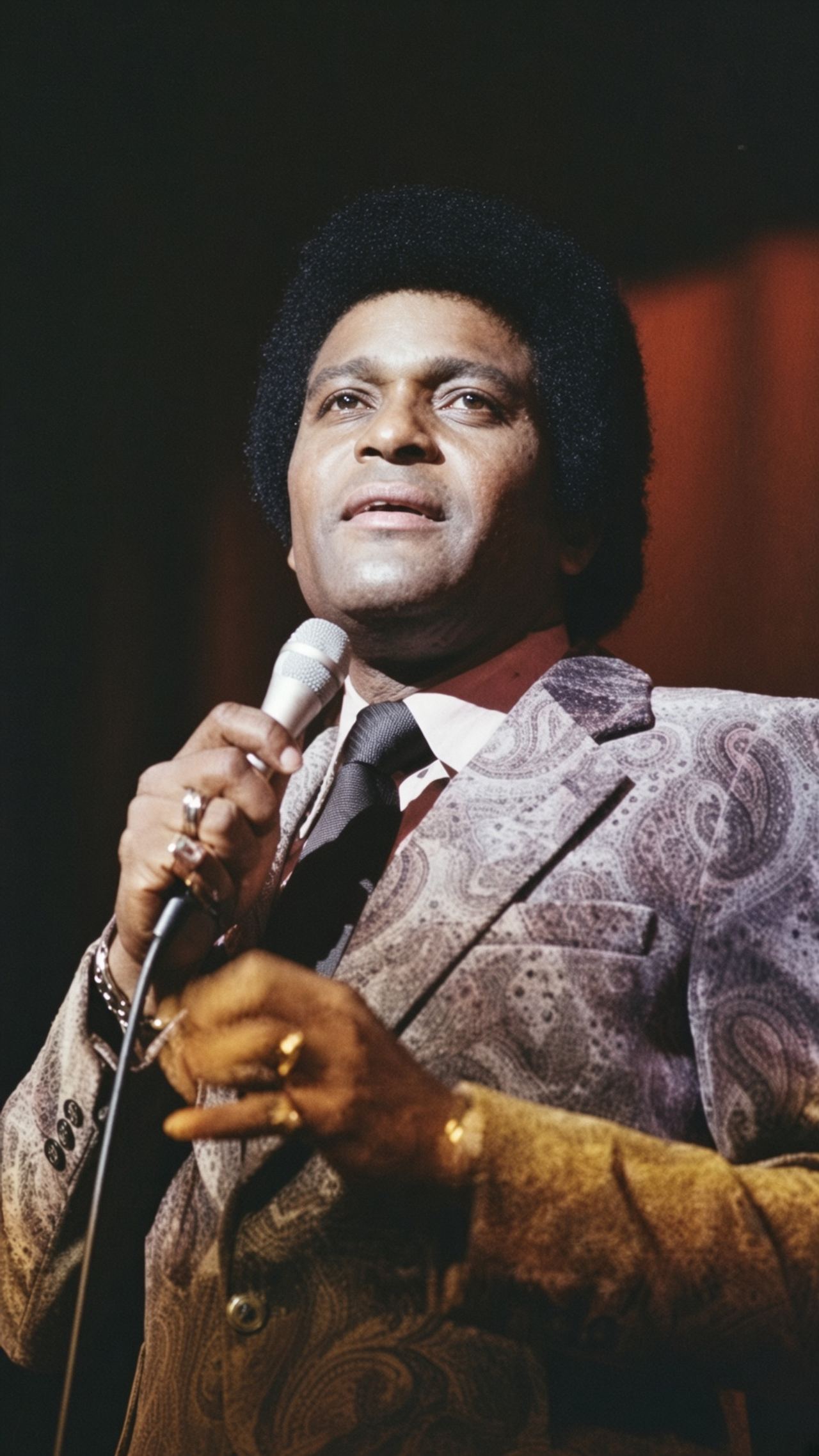 Charley Pride’s “Kiss an Angel Good Mornin’” Made Him a Country Superstar—While Quietly Breaking Barriers