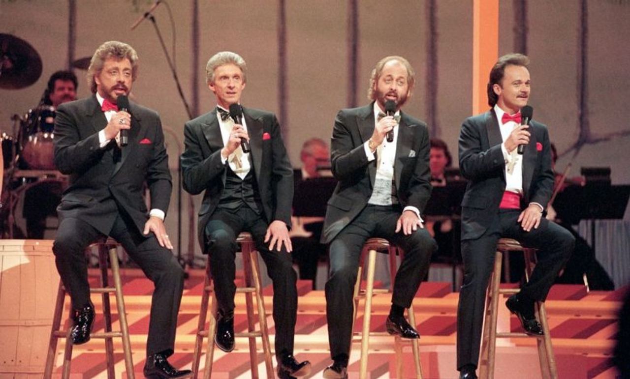 The Statler Brothers’ “Flowers on the Wall” Redefined Country Storytelling and Crossed Genre Boundaries in 1965 - Today’