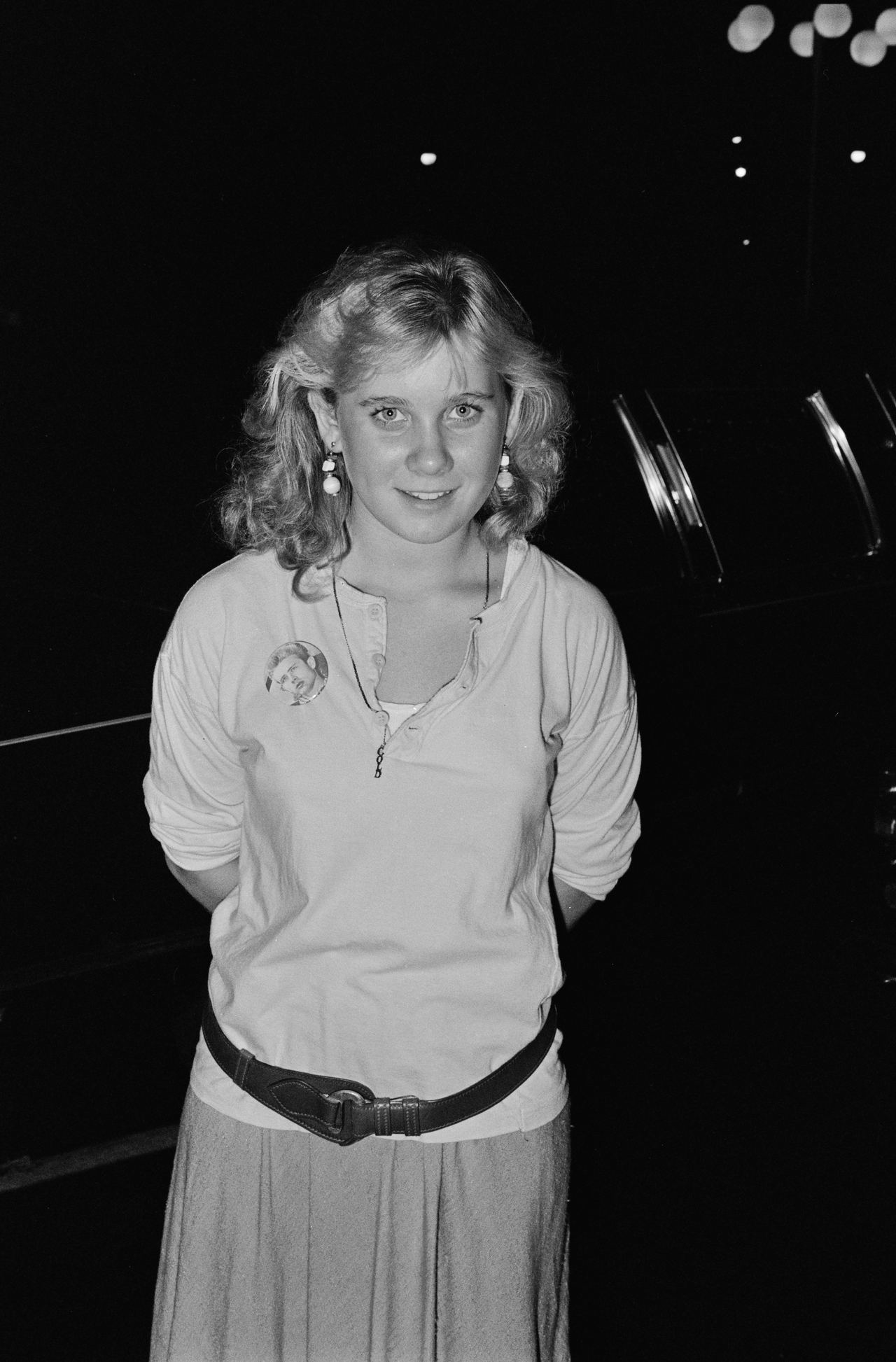 This woman who suddenly changed from the star on "Benson," shortening her hair and developing her own dreams, went on to become a psychologist. In this photo, she posed for a portrait wearing a James Dean badge circa 1985. | Source: Getty Images