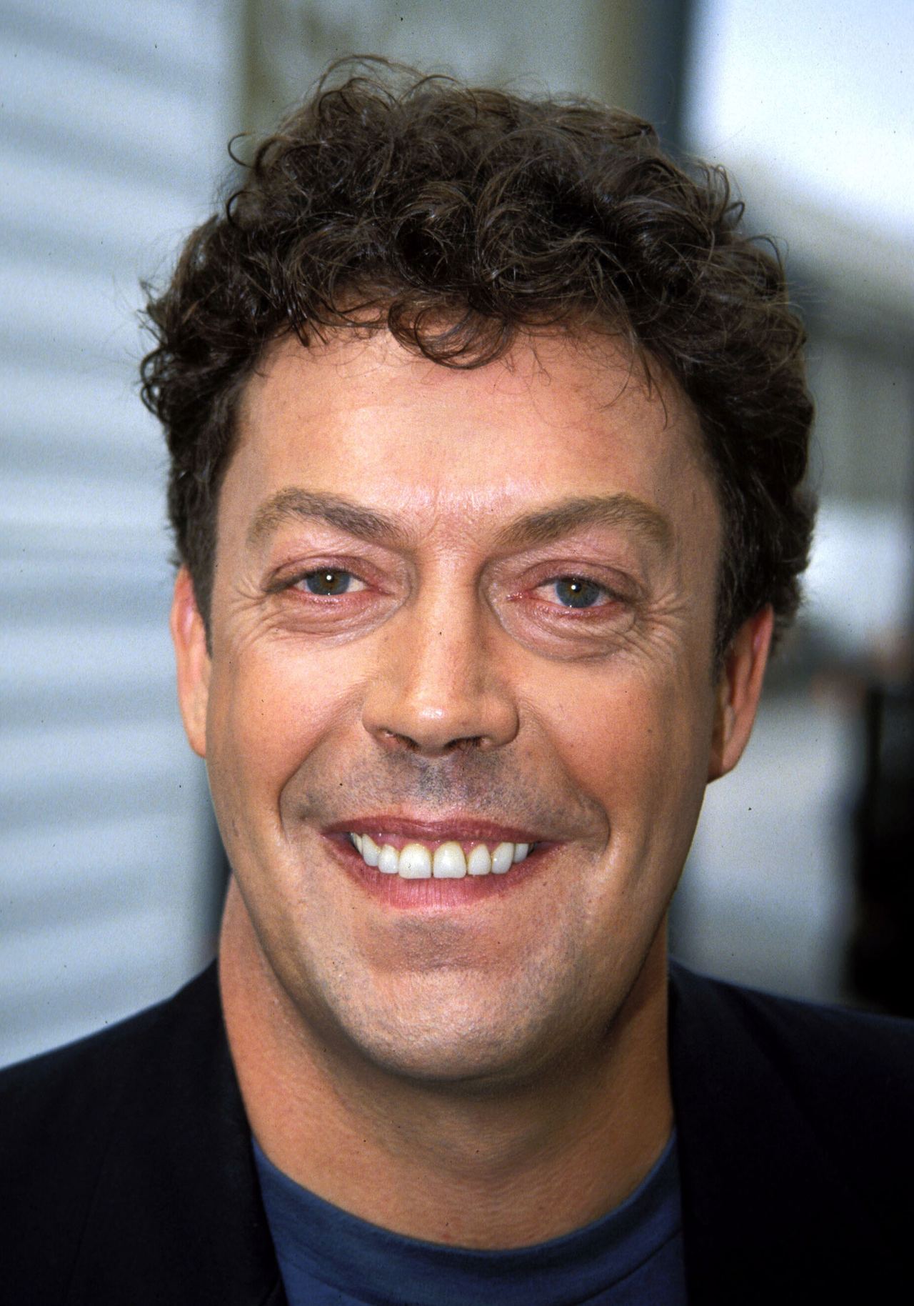 Tim Curry kept most of his true self private so that he could fully immerse himself in his characters. For this appearance, he posed at "The Shadow" press conference at Universal Studios in 1993, in Universal City, California. | Source: Getty Images