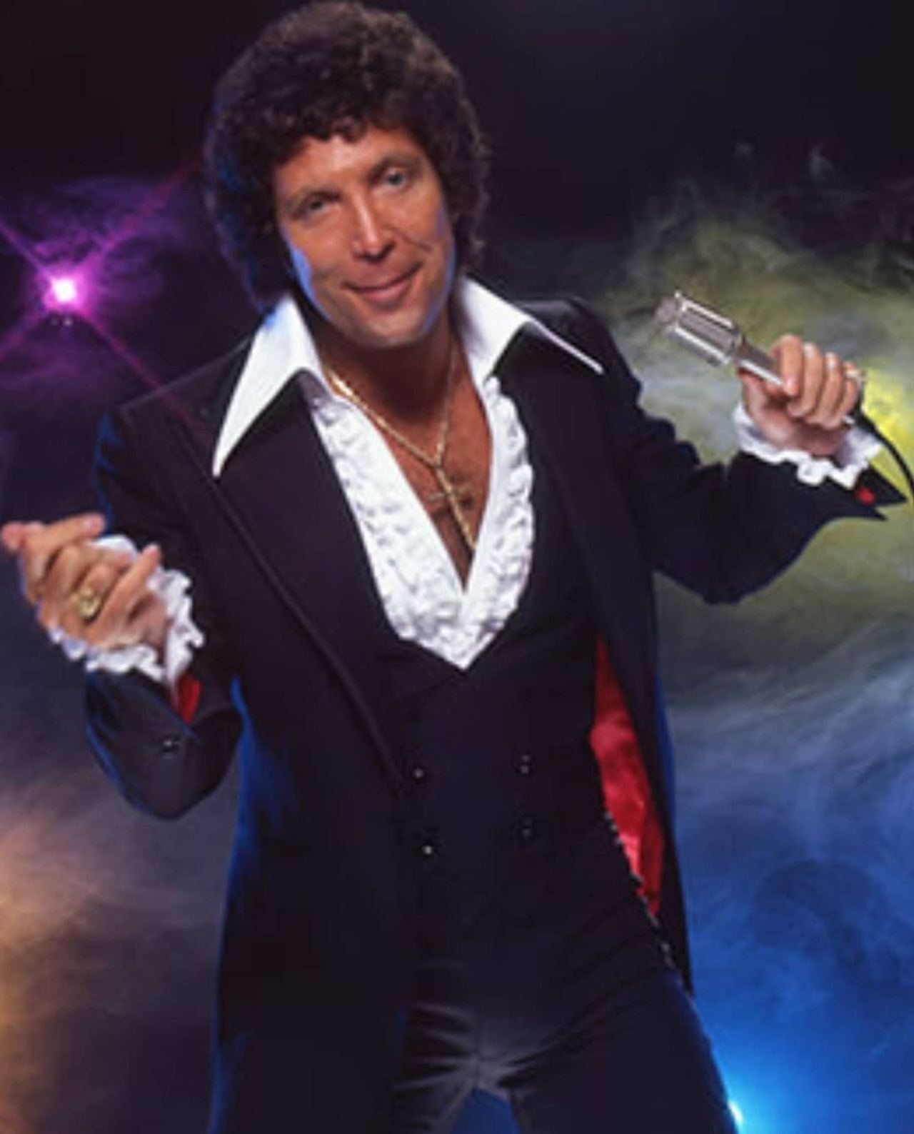 Tom Jones Was Told “It’s Not Unusual” Would Be Too Risky — Then One Song Made Him a Global Star