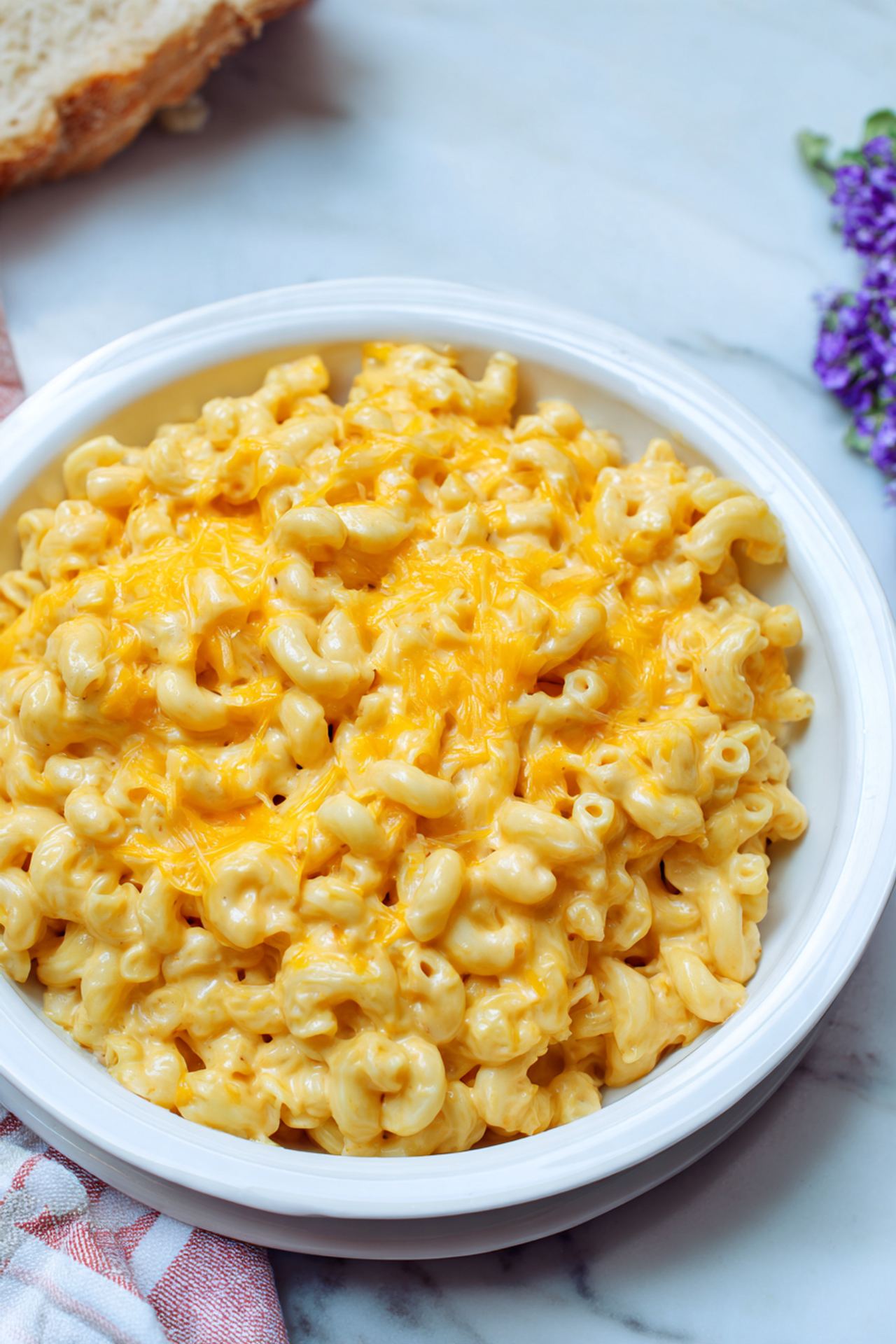 4-Ingredient Slow Cooker Mac and Cheese