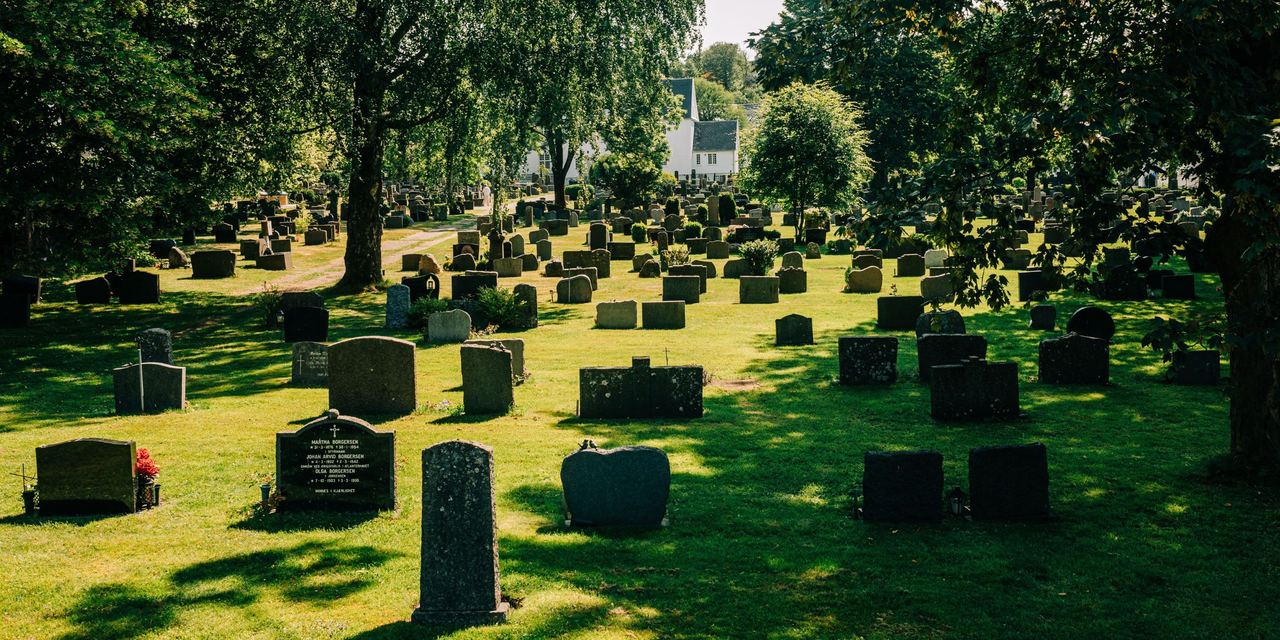 A cemetery during the day | Source: Pexels