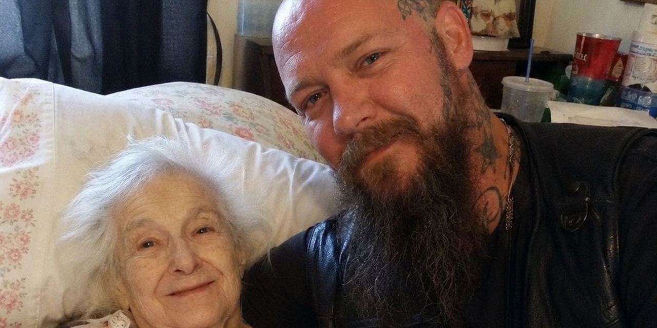 A man and his mother | Source: AmoMama