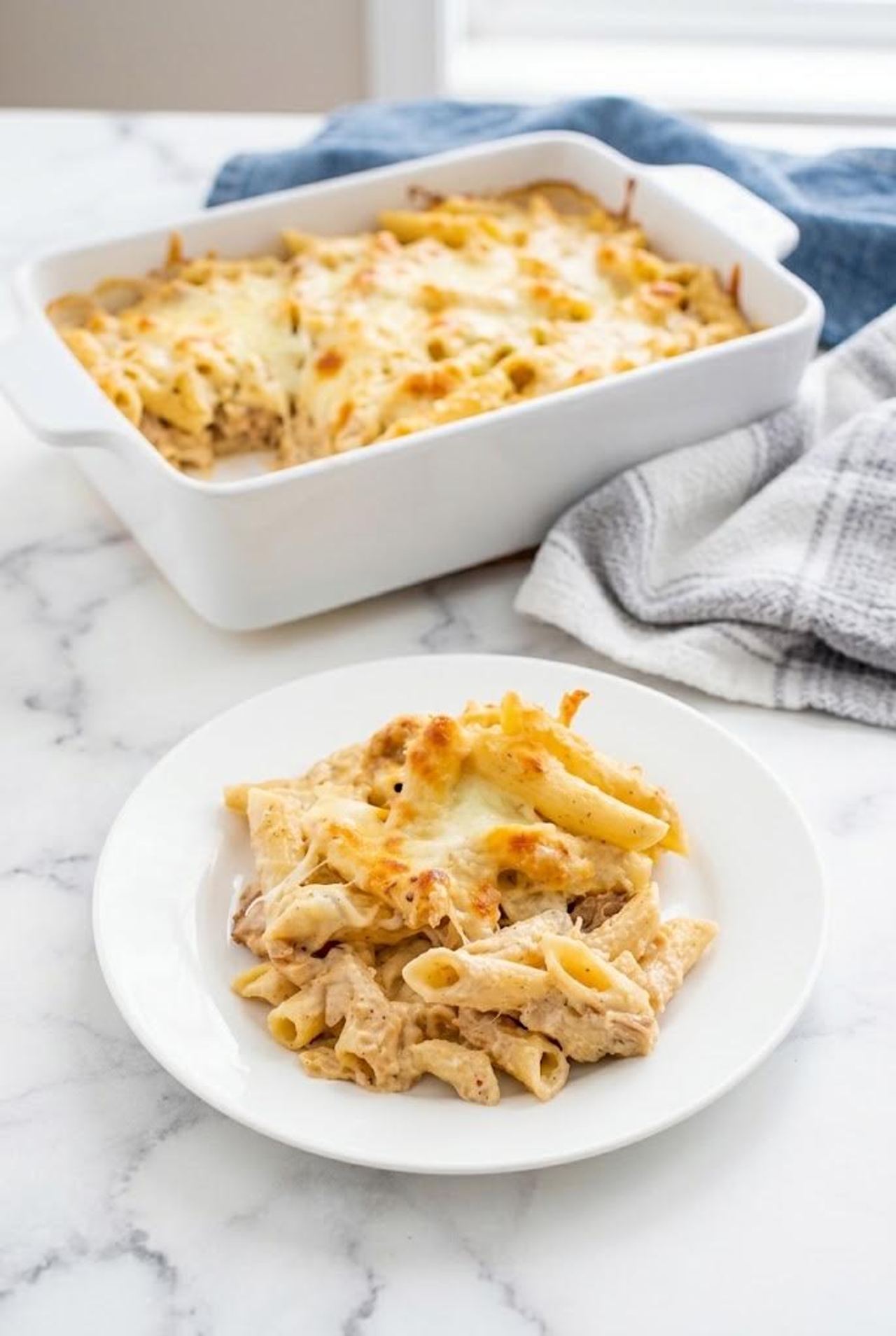Cheesy Chicken Alfredo Bake