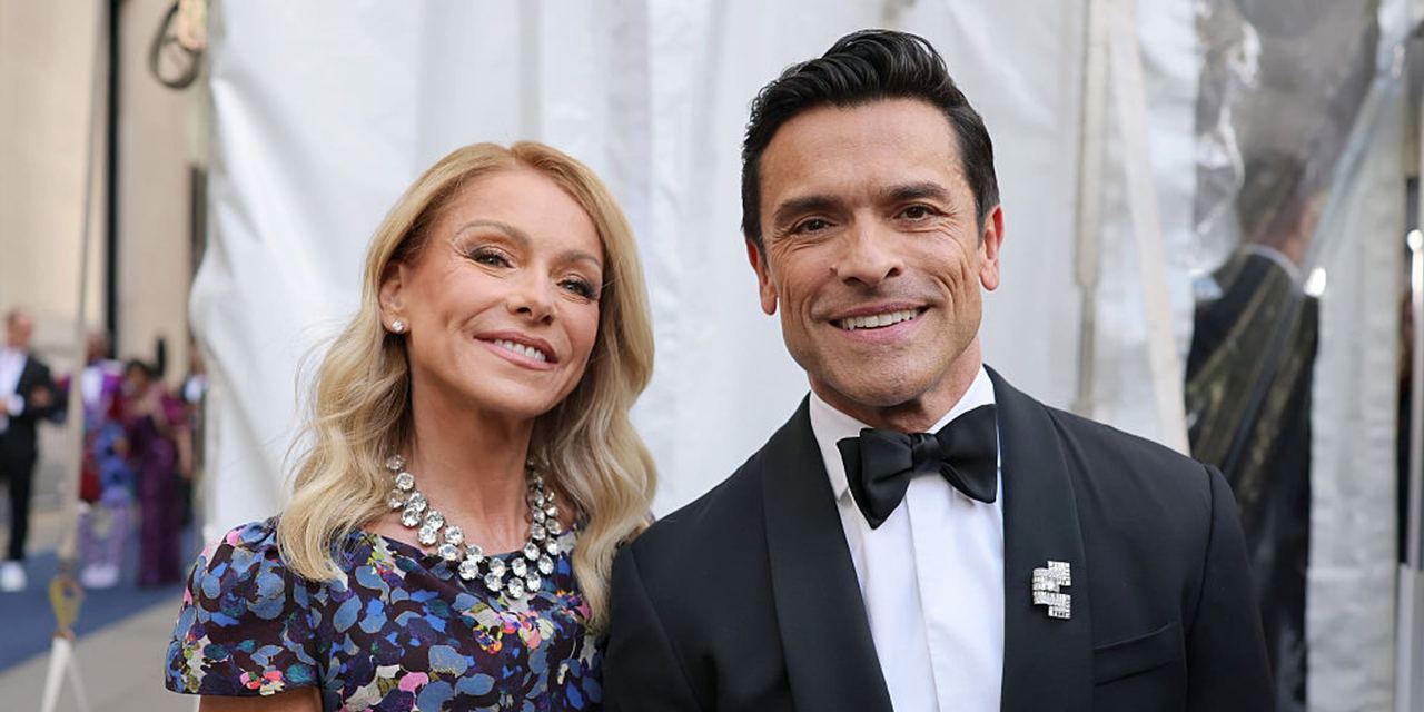 Kelly Ripa and Mark Consuelos | Source: Getty Images