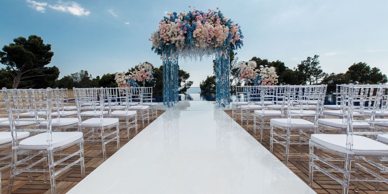 A wedding ceremony set-up | Source: Magnific