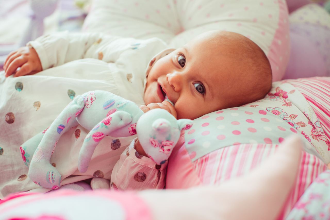 A baby girl | Source: Magnific
