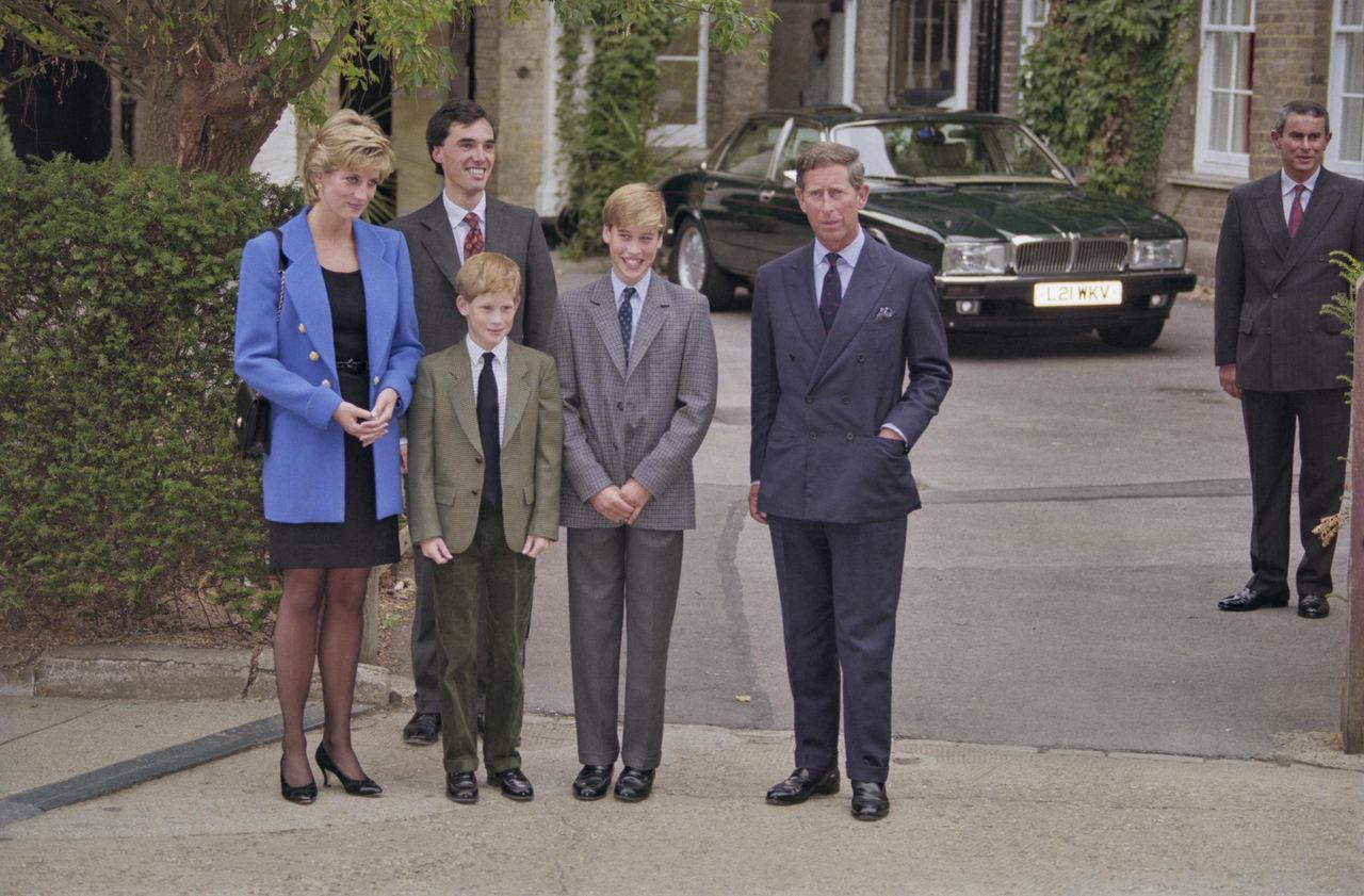 William arrived at Eton in 1995 with the late Diana, Princess of Wales; his father, now King Charles III; and Prince Harry. Decades later, William would return to the school for George’s first day. | Source: Getty Images