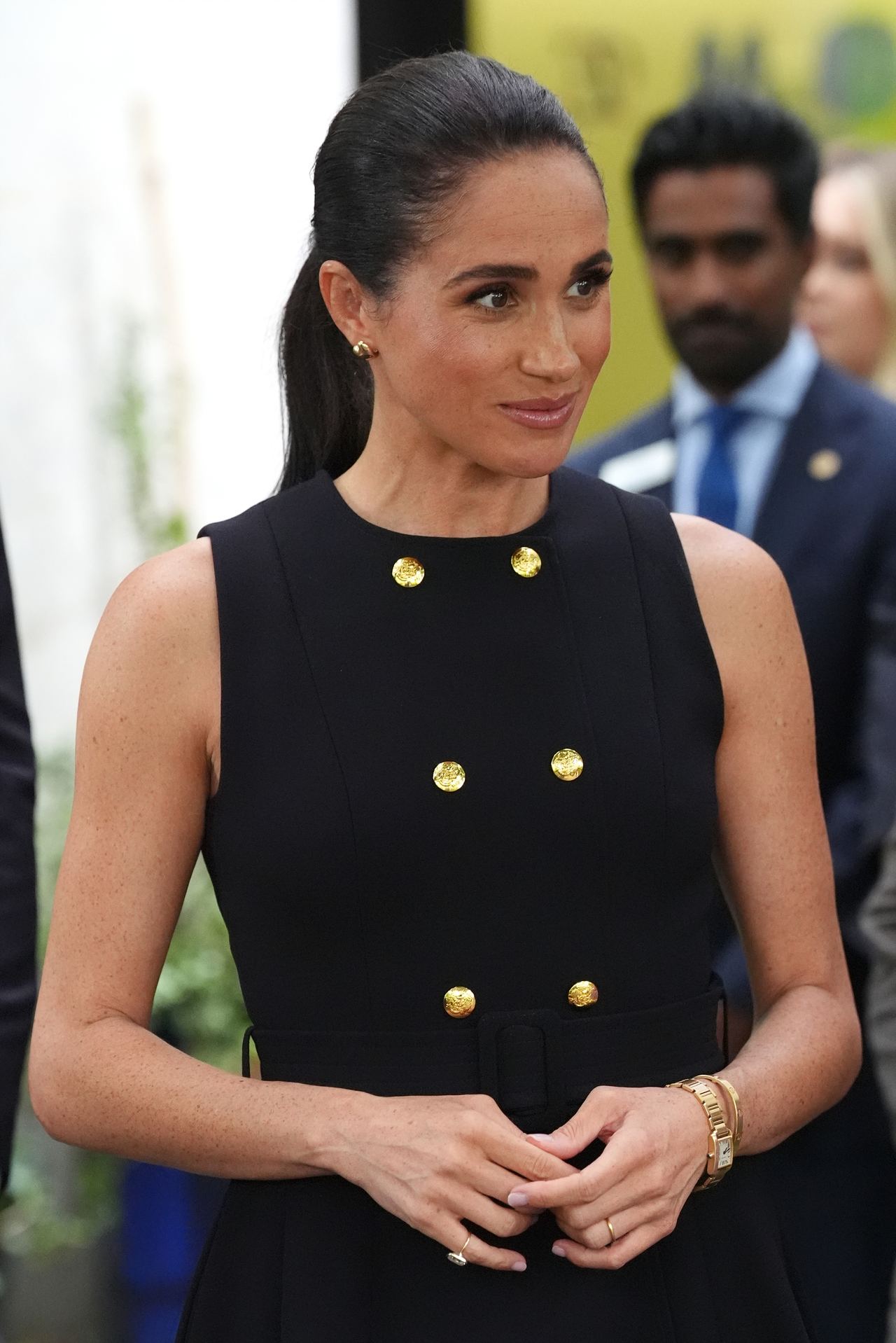 The comparisons between Meghan and Eugenie go beyond individual outfits, with fashion coverage highlighting their shared preference for sleek, unfussy pieces. Their reported personal closeness has only made those overlapping style choices more interesting to royal watchers.